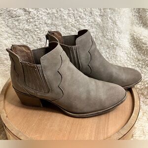 Eurosoft Softt Adalene Block Heel Zip Western Cowgirl Booties Boots Sz 7.5